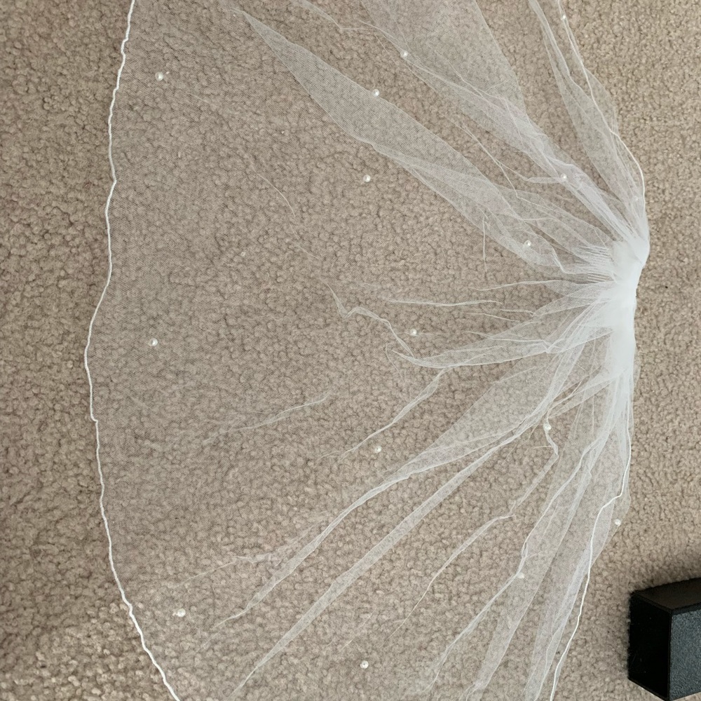 Short comb pearl wedding veil
